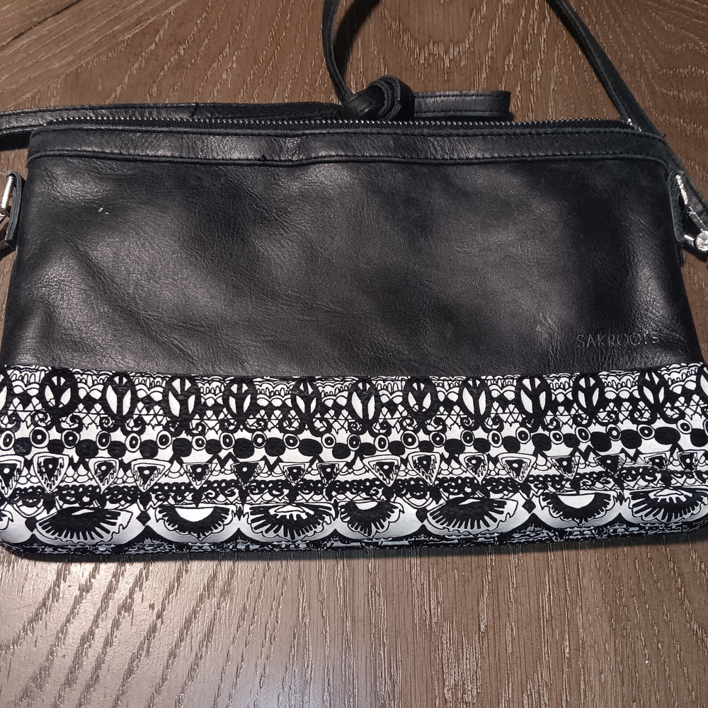 Sakroots Black and White Wristlet Clutch